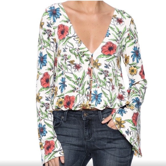 Free People Floral Bell Sleeve Martini Blouse Sz M - Picture 2 of 7